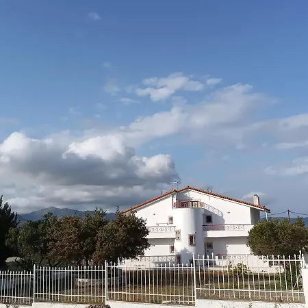 Socrates 엘라포니소스