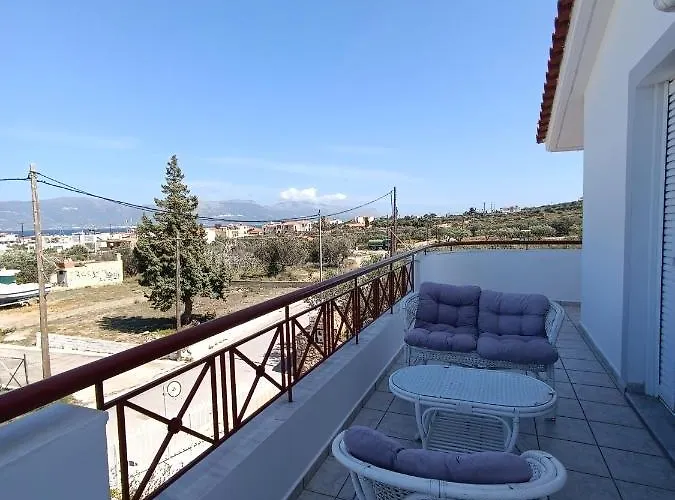 Socrates إيلافونيسوس